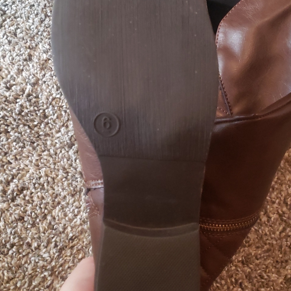 Boots - Picture 3 of 3